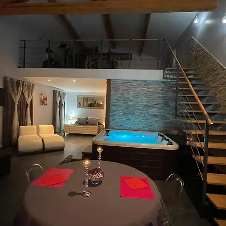 Bed & Breakfast La Des Delices Saint-Privat-des-Vieux